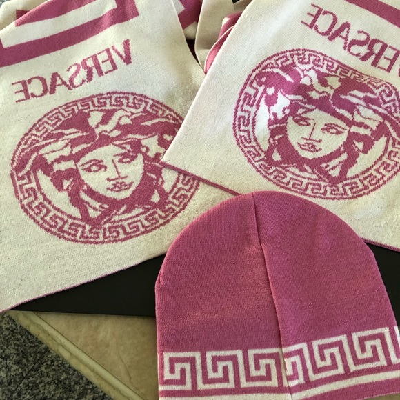 💕VERSACE💕 - Picture 6 of 16